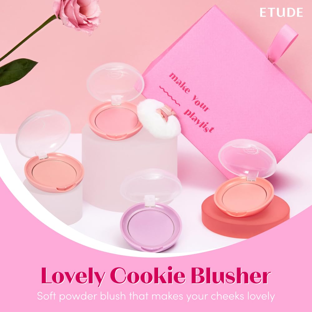 ETUDE Lovely Cookie Blusher pomelo jelly aplicado con puff para uso cómodo.