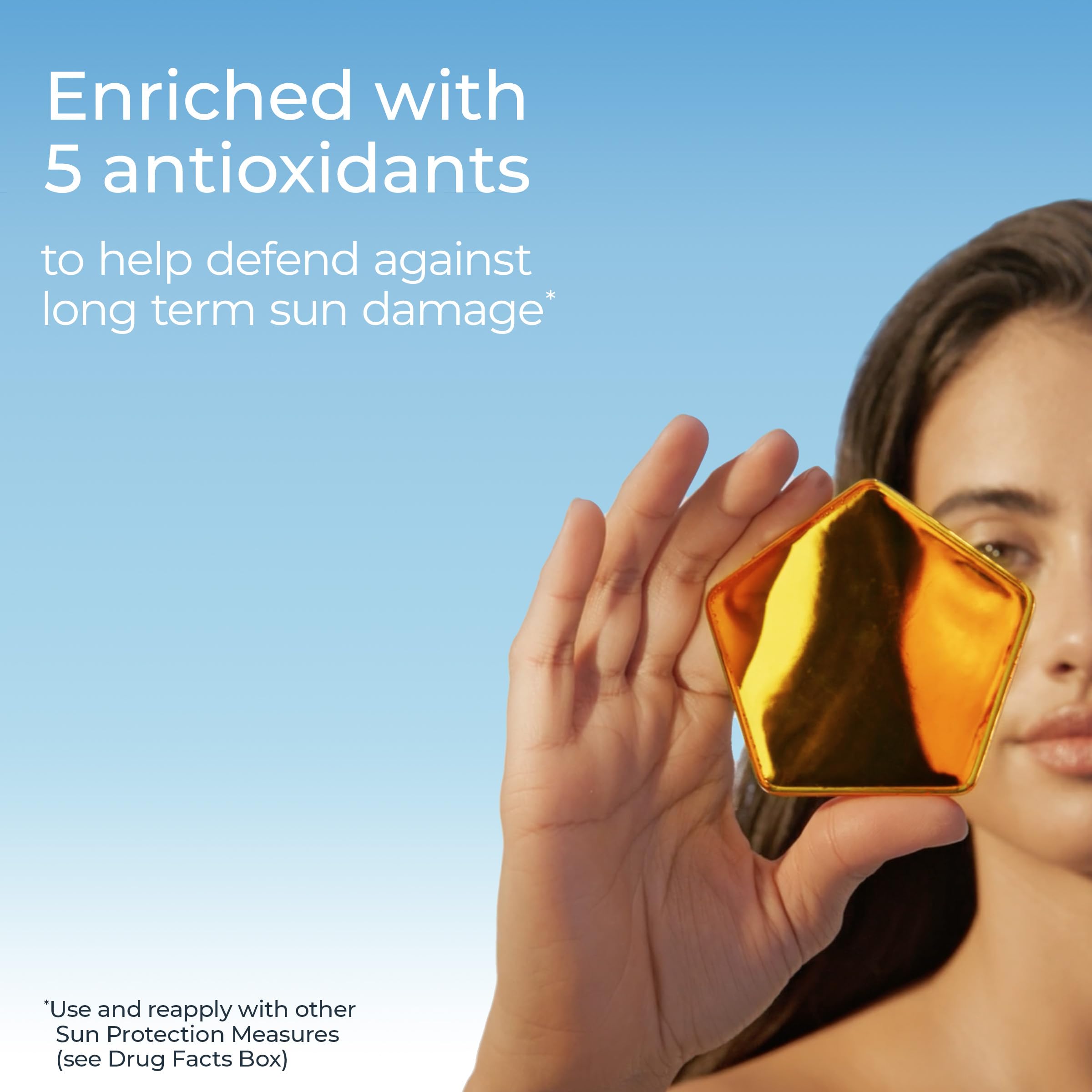 Textura ligera de Eucerin Sun Advanced Hydration SPF 50 que deja acabado invisible.