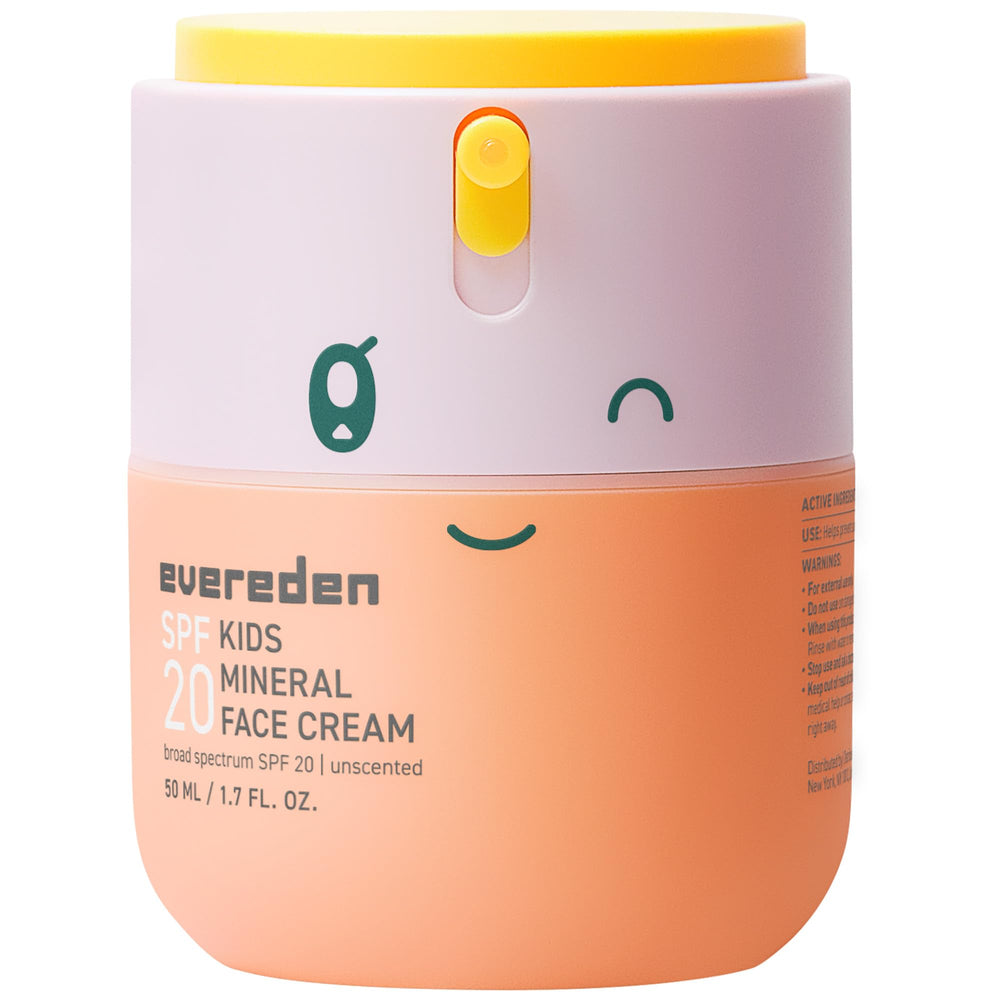 Evereden crema facial para niños en botella, protege e hidrata la piel diaria.