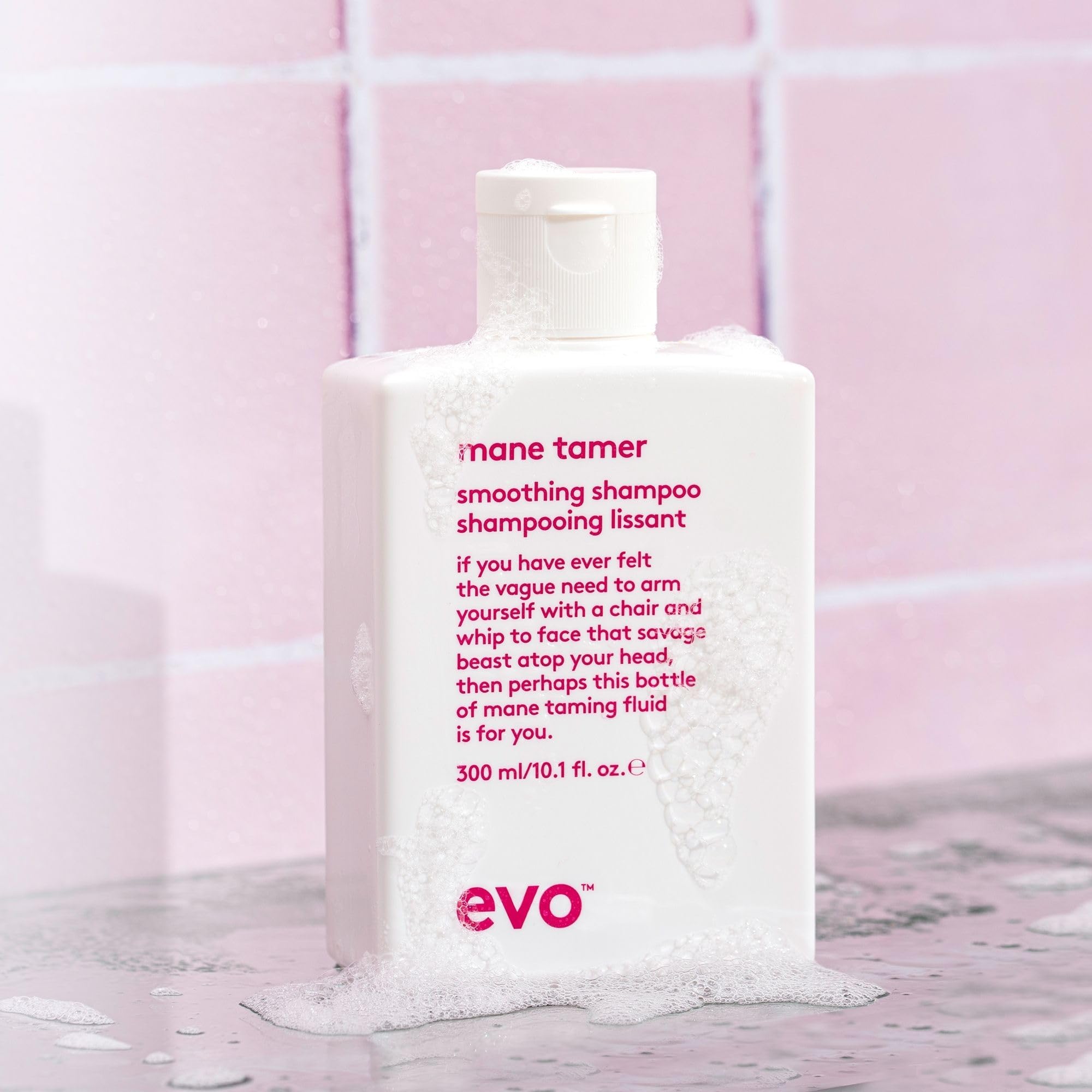 EVO Mane Tamer Shampoo — application facile sur cheveux mouillés pour démêlage rapide.