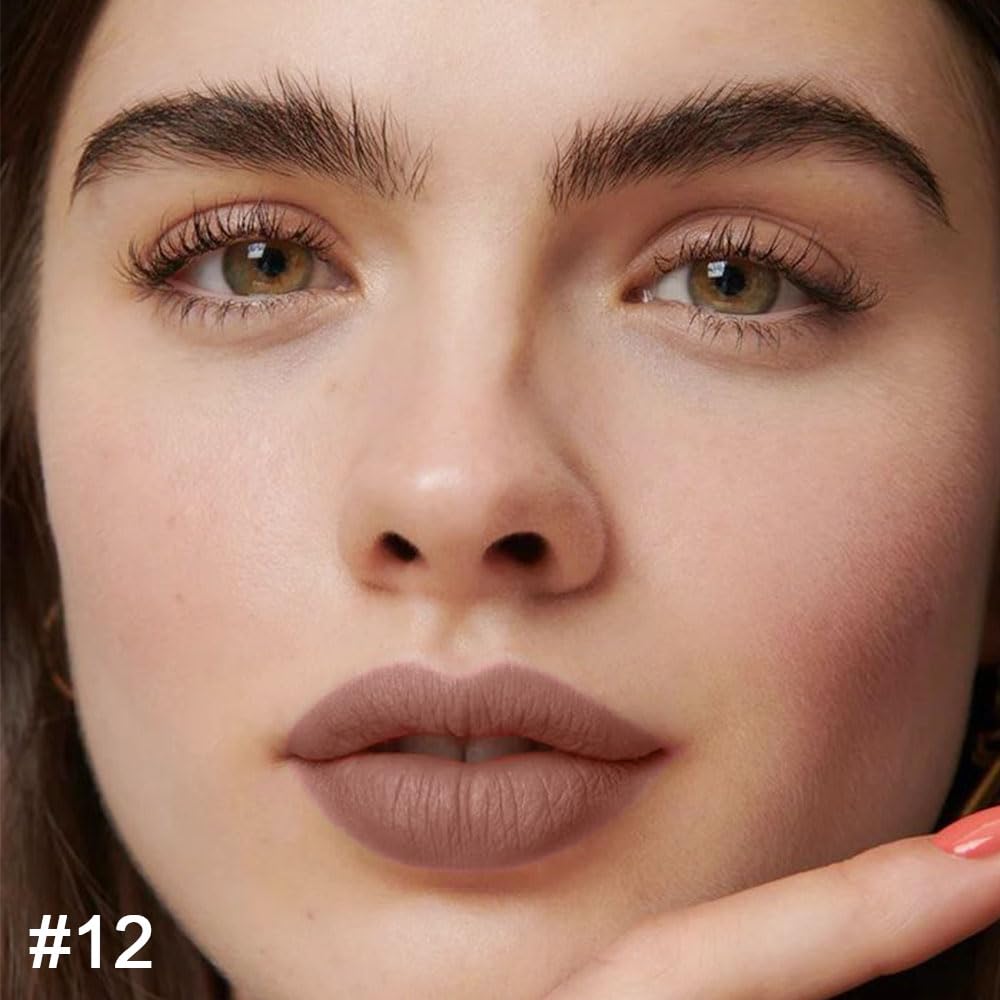 Labial 2 en 1 de evpct con delineador y labial para un look preciso.
