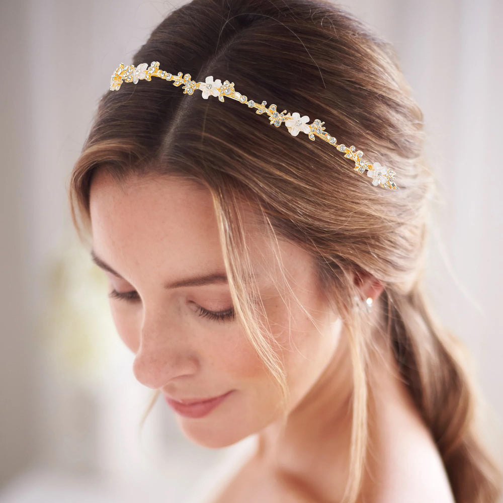 Diadema Exacoo dorada flor para trenzas, apariencia bohemia.
