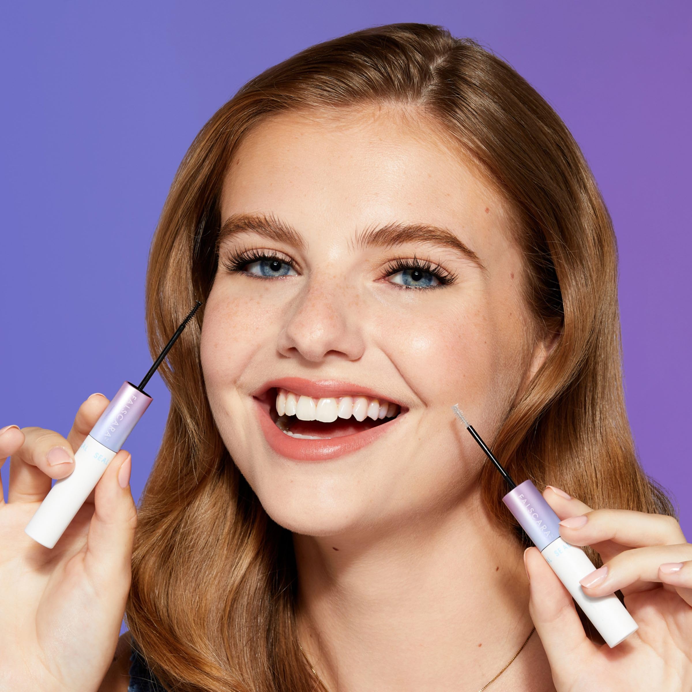 FALSCARA apariencia natural gracias a las microfibras para un look discreto.