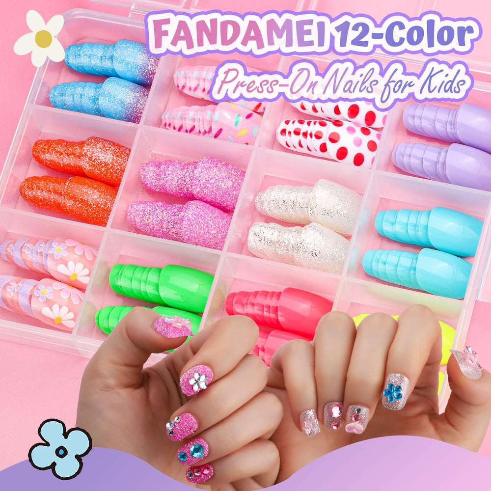 Uñas FANDAMEI para niñas con francesa floral, detalle delicado.