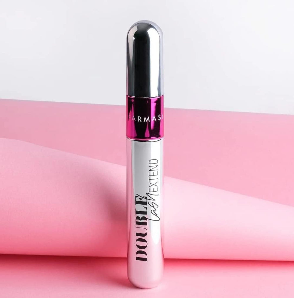 La brosse silicone double du Mascara Farmasi sépare et lève les cils.