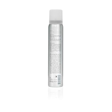 Aplicación rápida y suave de Fatboy Hair Spray Putty para definir texturas.