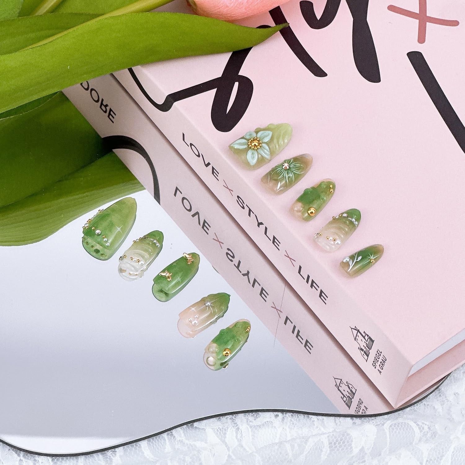 Uñas FDSQHSA almendra con flor veraniega para estilizar cualquier outfit