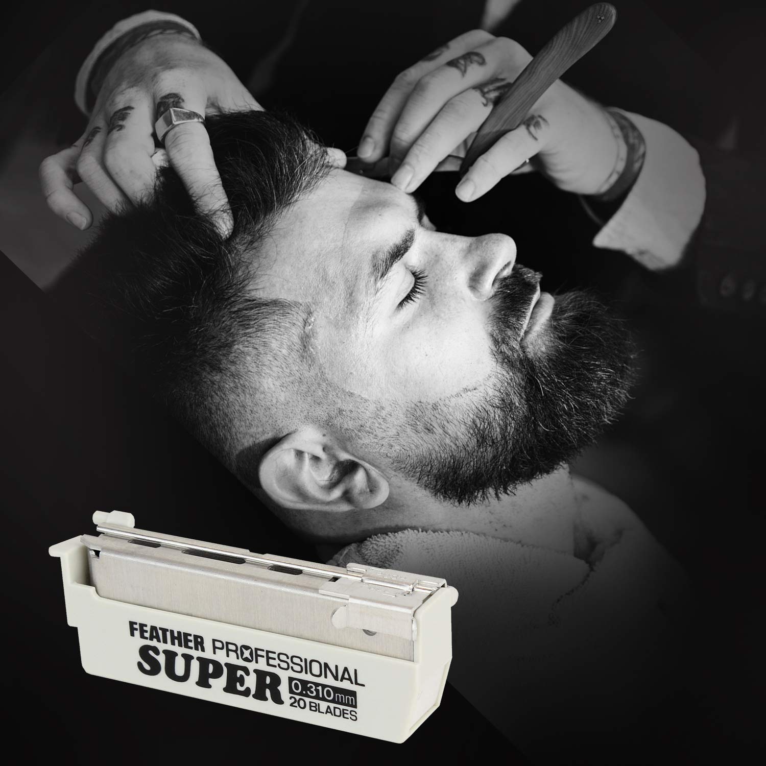 Diseño compacto Feather ProSuper para afeitado cercano con manejo cómodo.