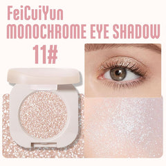 FeiCuiYun sombras cremosas se deslizan fácilmente para un acabado nítido.