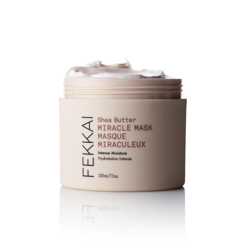 Fekkai Shea Butter Intense Mask muestra textura cremosa para hidratación profunda.