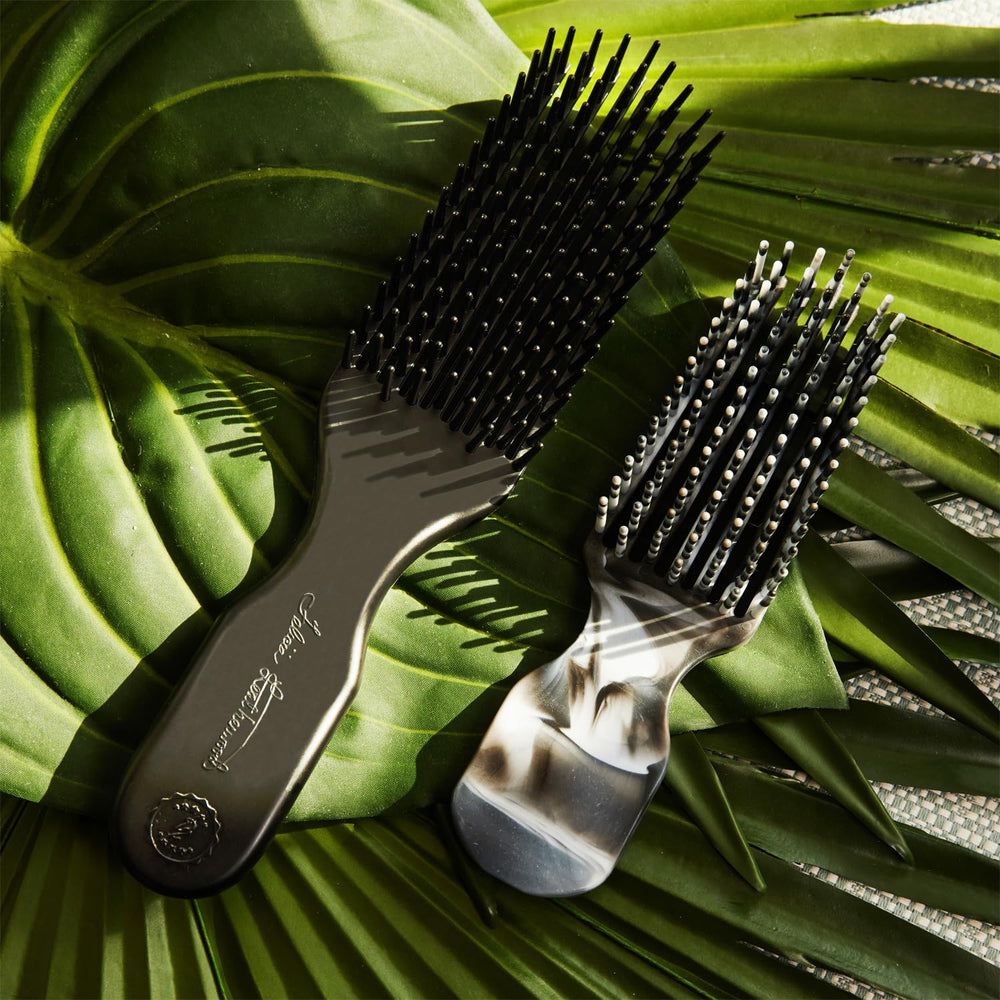 Desenredante Felicia Leatherwood para cabello liso, ofrece peinado suave