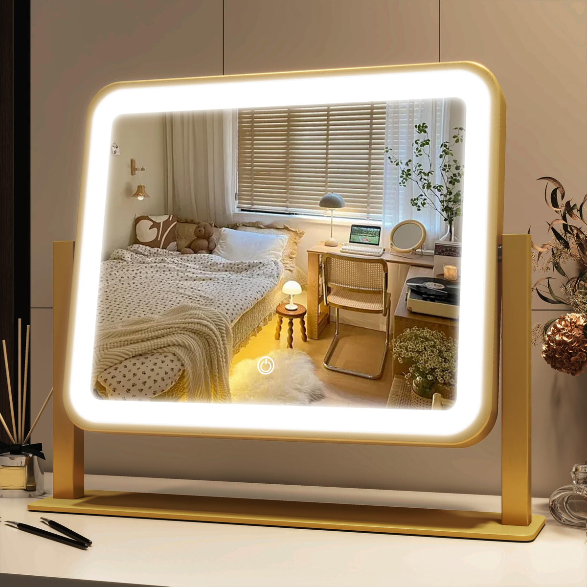 Miroir vanité lumineux FENNIO 14x12, vue dégagée pour maquillage précis.