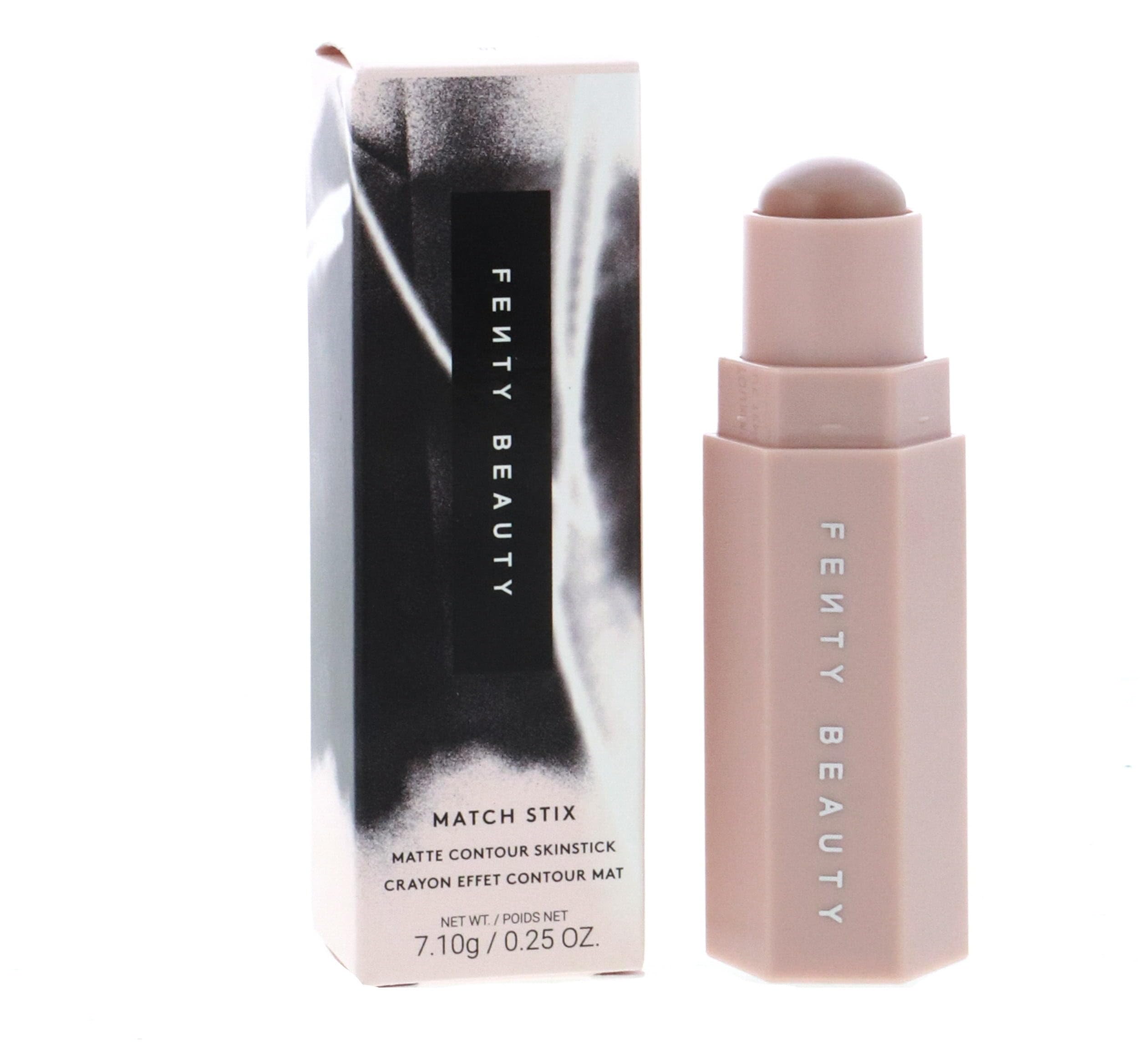 Fenty Beauty Match Stix Amber 2 en envase contorno mate para definición suave.