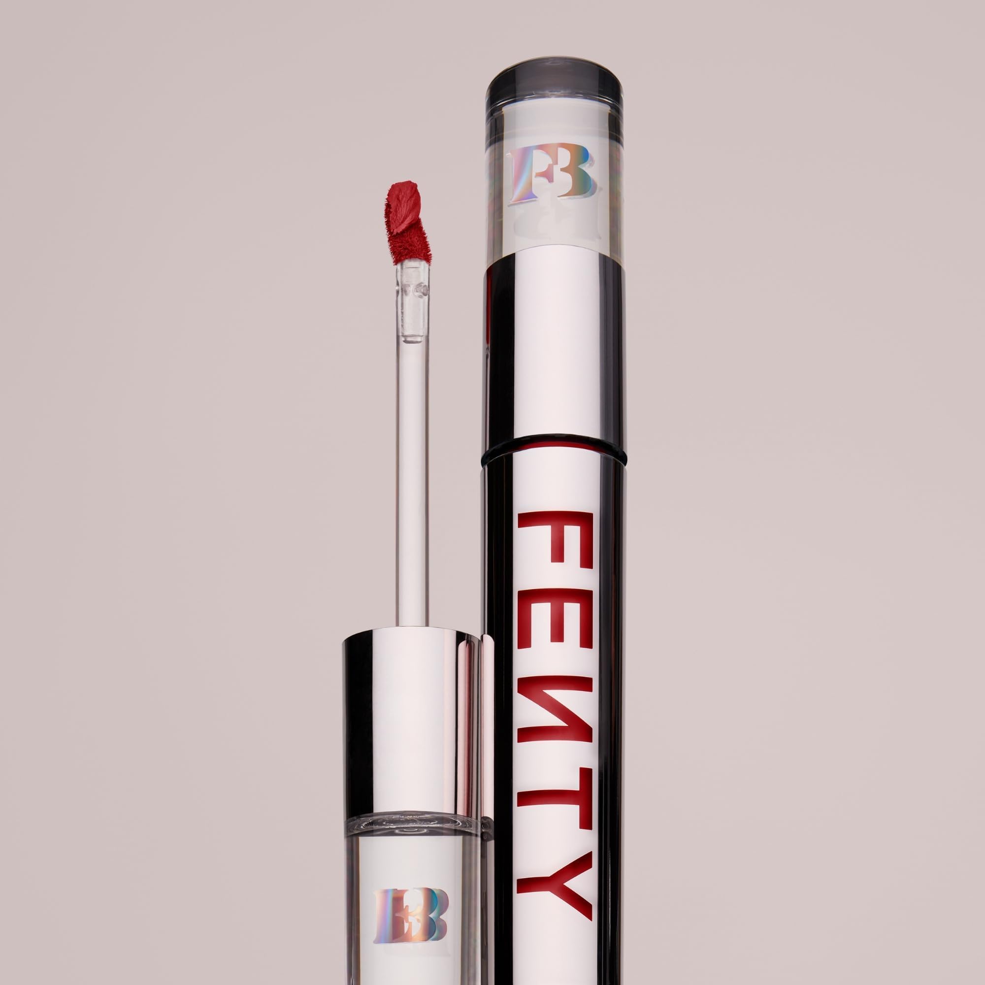 Fenty Icon Velvet Labial Líquido formato práctico para retoques