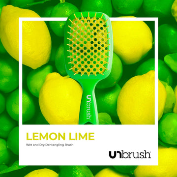 Cerdas mini en UNbrush pulen y suavizan el cabello.
