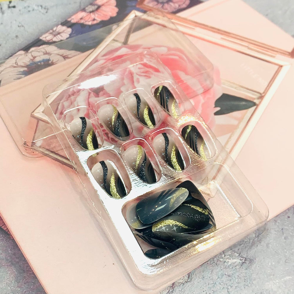 Kit de herramientas incluido para las uñas FIEONCIY almendra media.