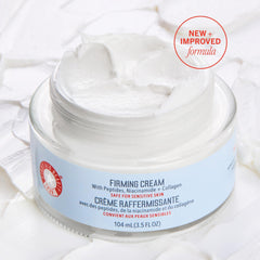 First Aid Beauty crema firmadora con textura sedosa, piel suave y cómoda tras la aplicación