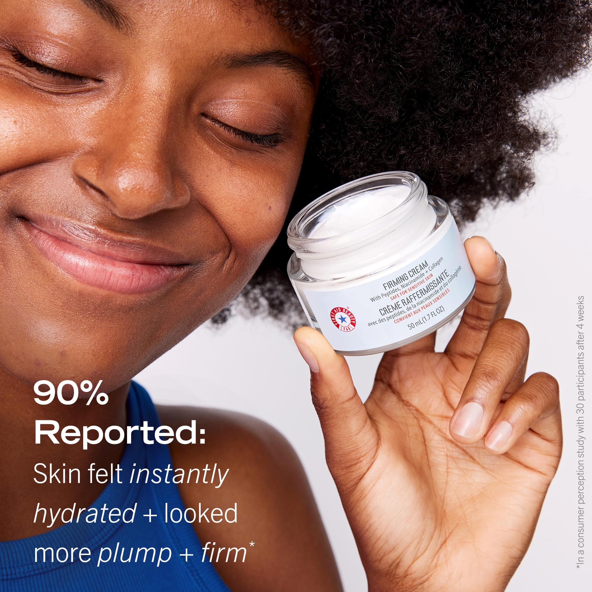 First Aid Beauty crema-firmeza-colageno-peptidos suavizan líneas visibles.