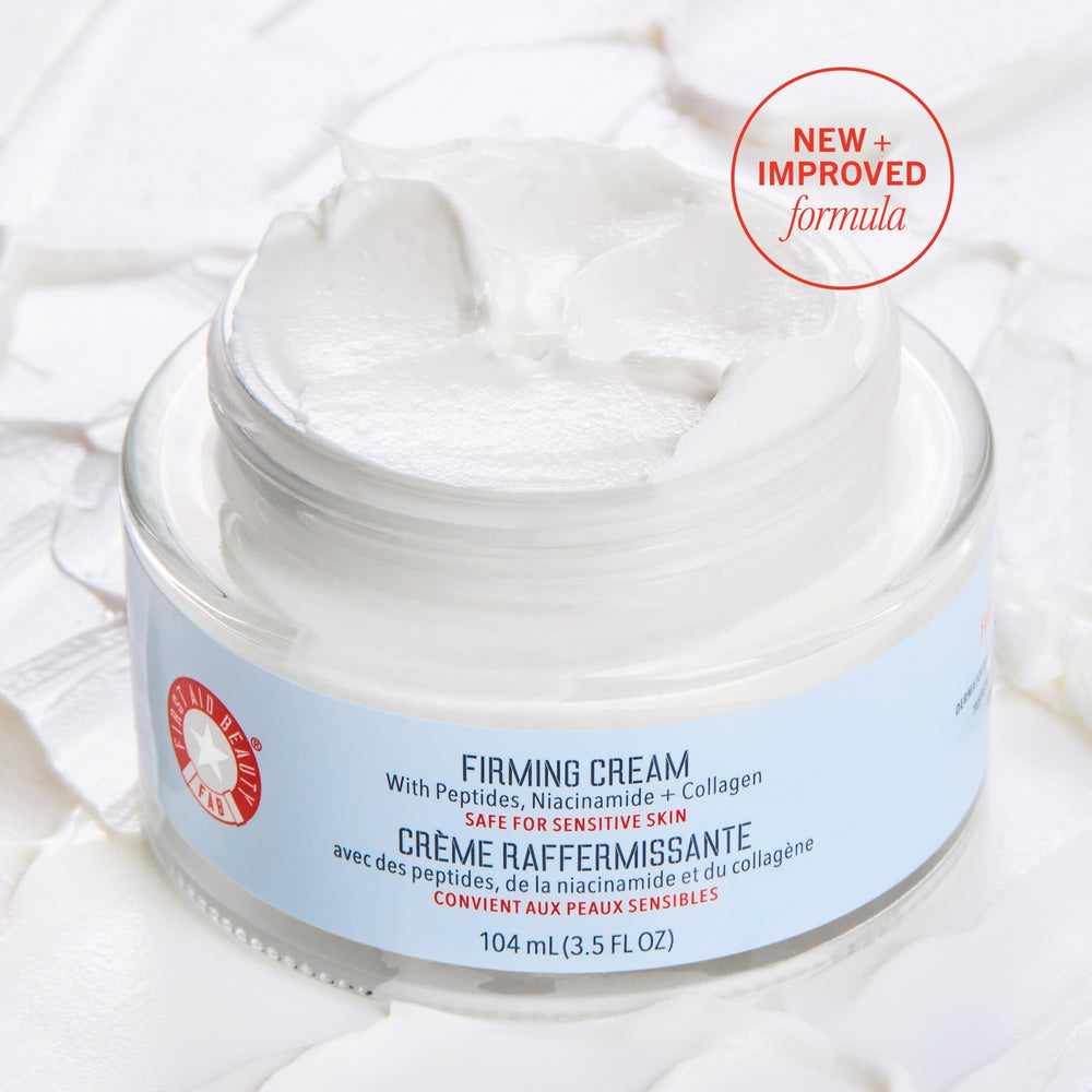 First Aid Beauty crema-firmeza-colageno-textura sedosa para piel suave.