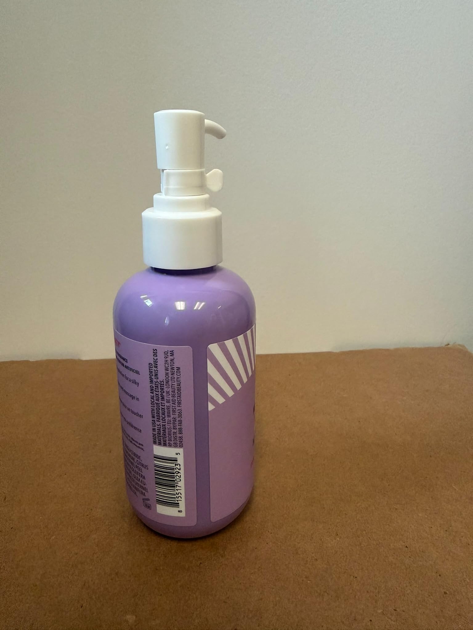 Cruelty-free y dermatológicamente probado, First Aid Beauty.