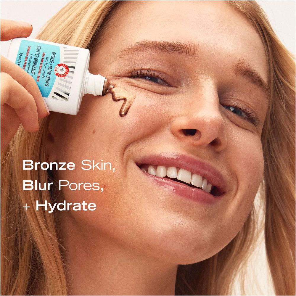 First Aid Beauty gotas bronce-brillo, textura ligera que se absorbe rápido