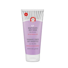 First Aid Beauty KP Bump Eraser gommage corps: peau lisse et douce après utilisation.