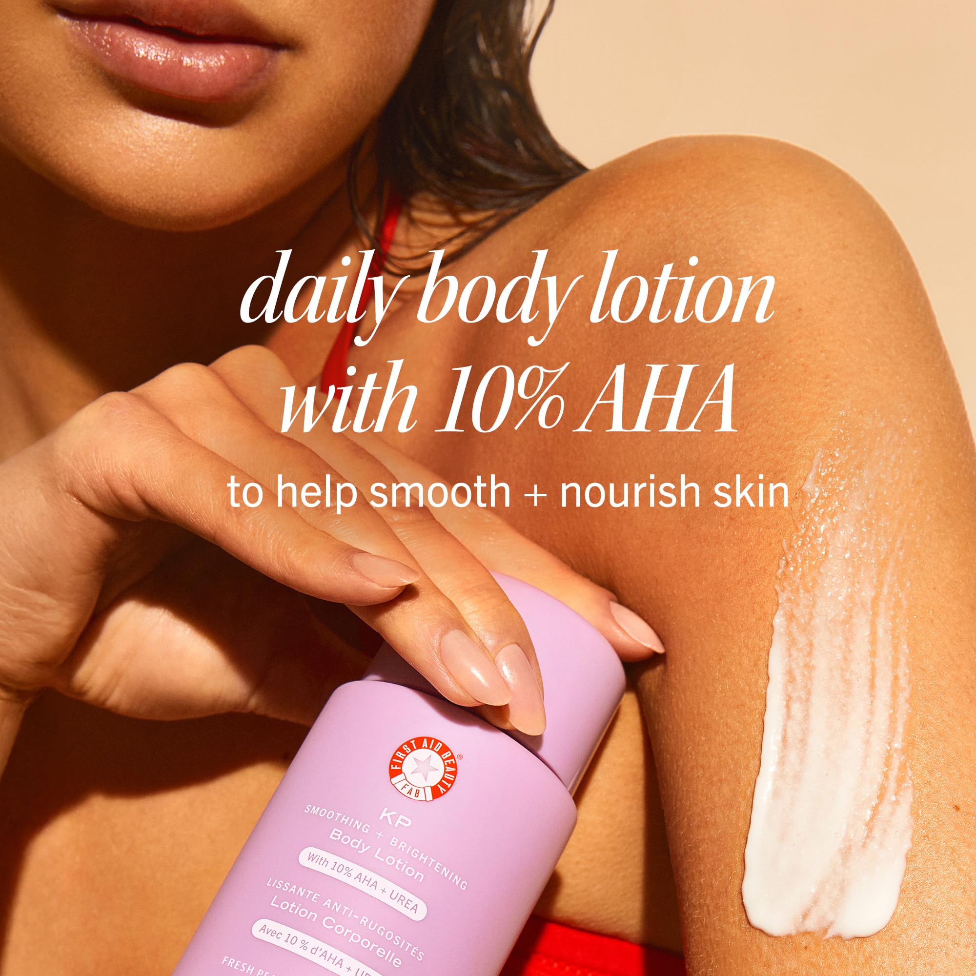 Textura cremosa de First Aid Beauty KP Smoothing para piel suave