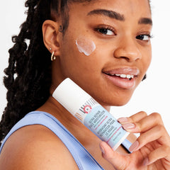 First Aid Beauty Ultra Repair, ingredientes suaves para protección e hidratación diaria.