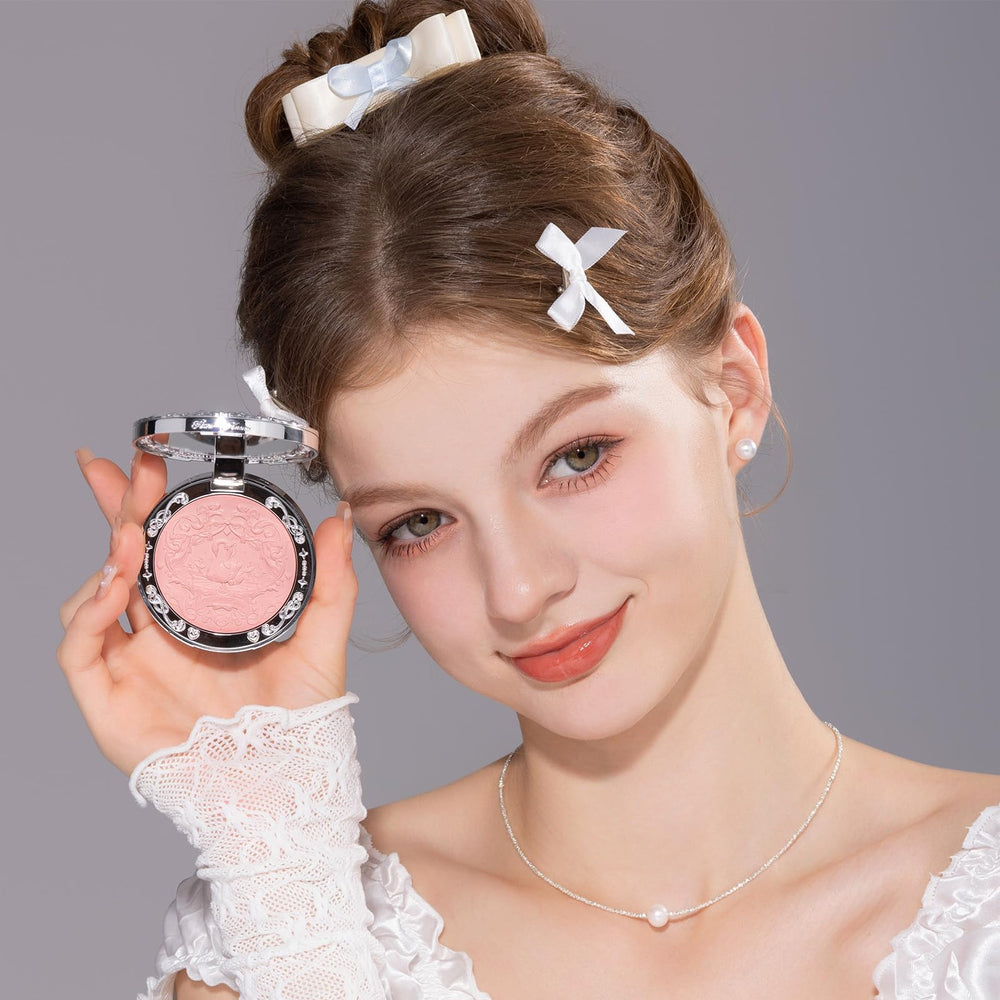 Acabado natural e iluminador con Swan Ballet de Flower Knows.