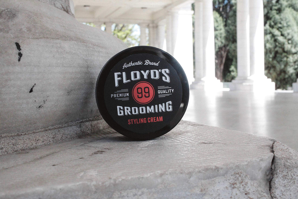 Uso versátil de Floyd's 99 Crema Peinado para distintos peinados.