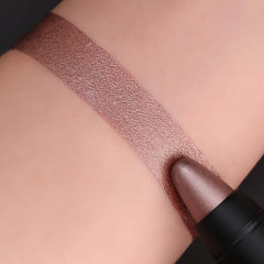 FOCALLURE Lápiz labial Ultra Chic, pigmentación duradera para color que perdura.