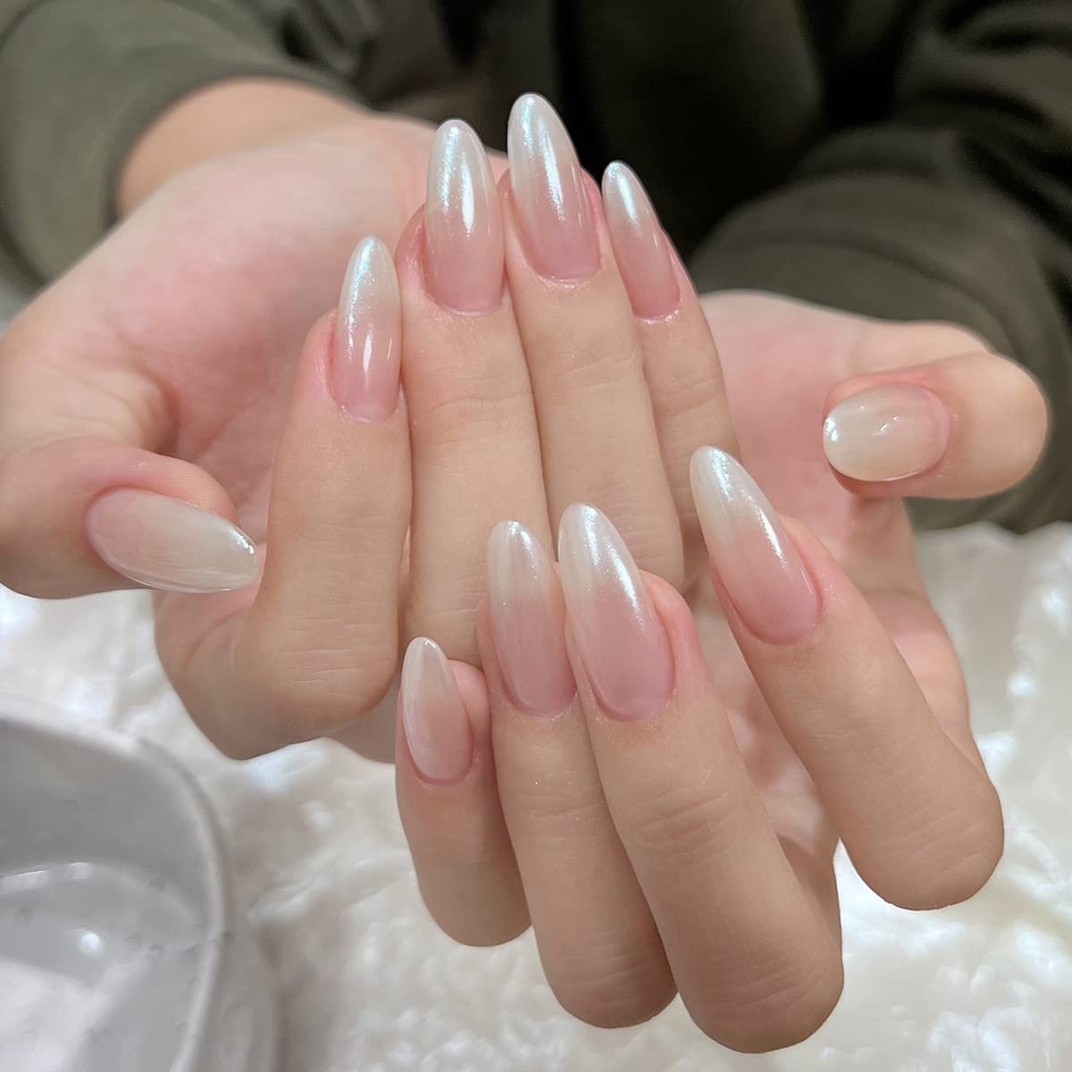 Efecto holográfico en uñas con polvo de Fokostar.