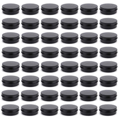 Baume à lèvres Foraineam dans tin noir mat, pratique et portable.