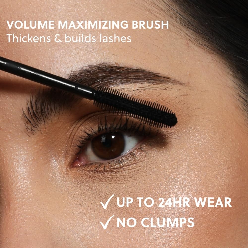 ForChics Nourishing Mascara brush strokes delivering dramatic definition