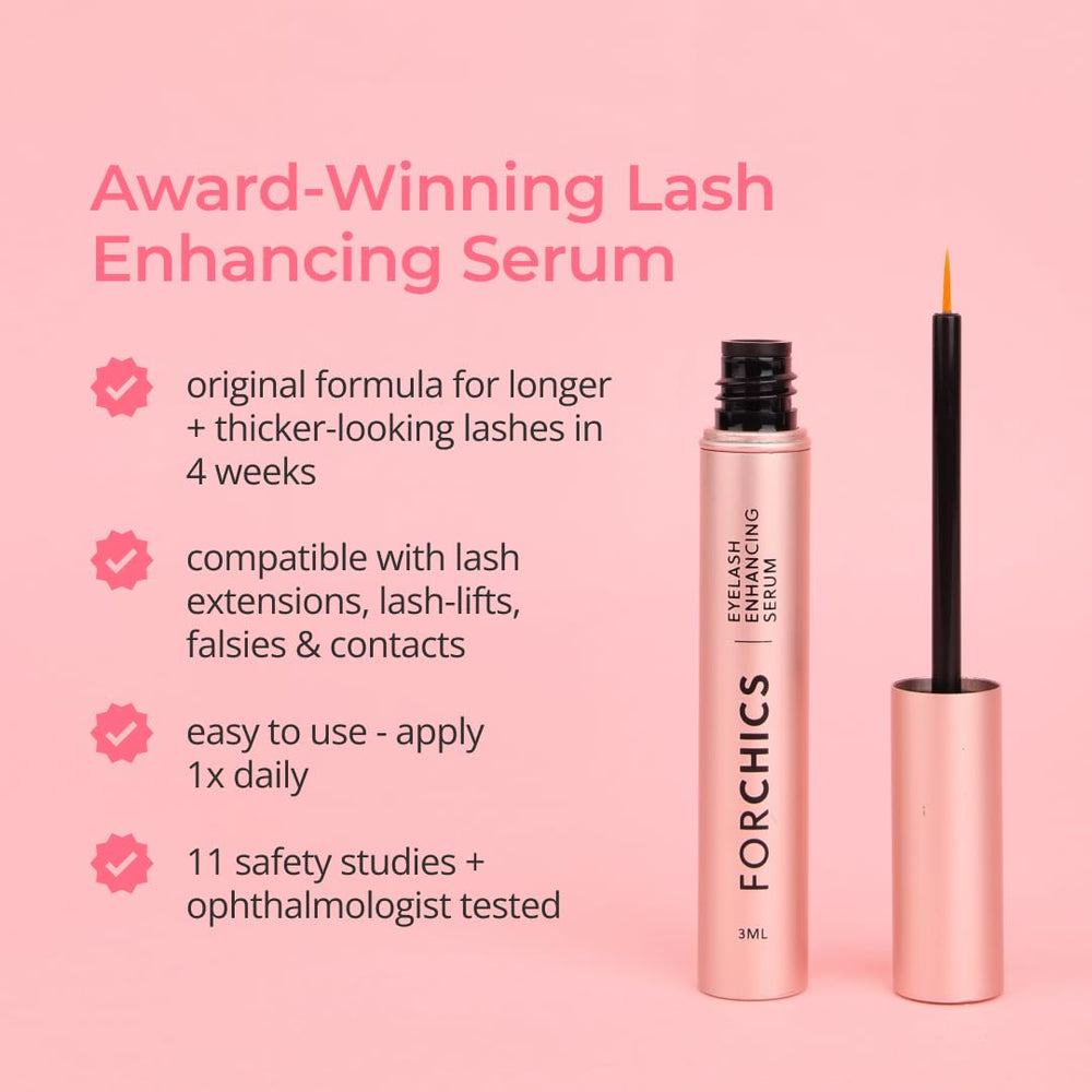 Aplicación nocturna de ForChics Serum en pestañas