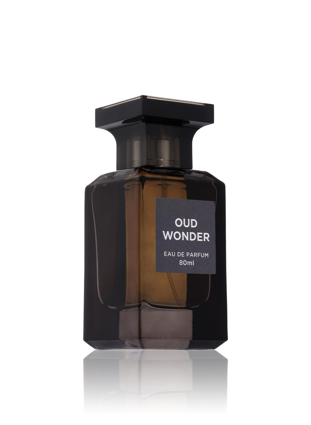 Fragrance World Oud Wonder, aplicación en puntos de pulso para una experiencia duradera.