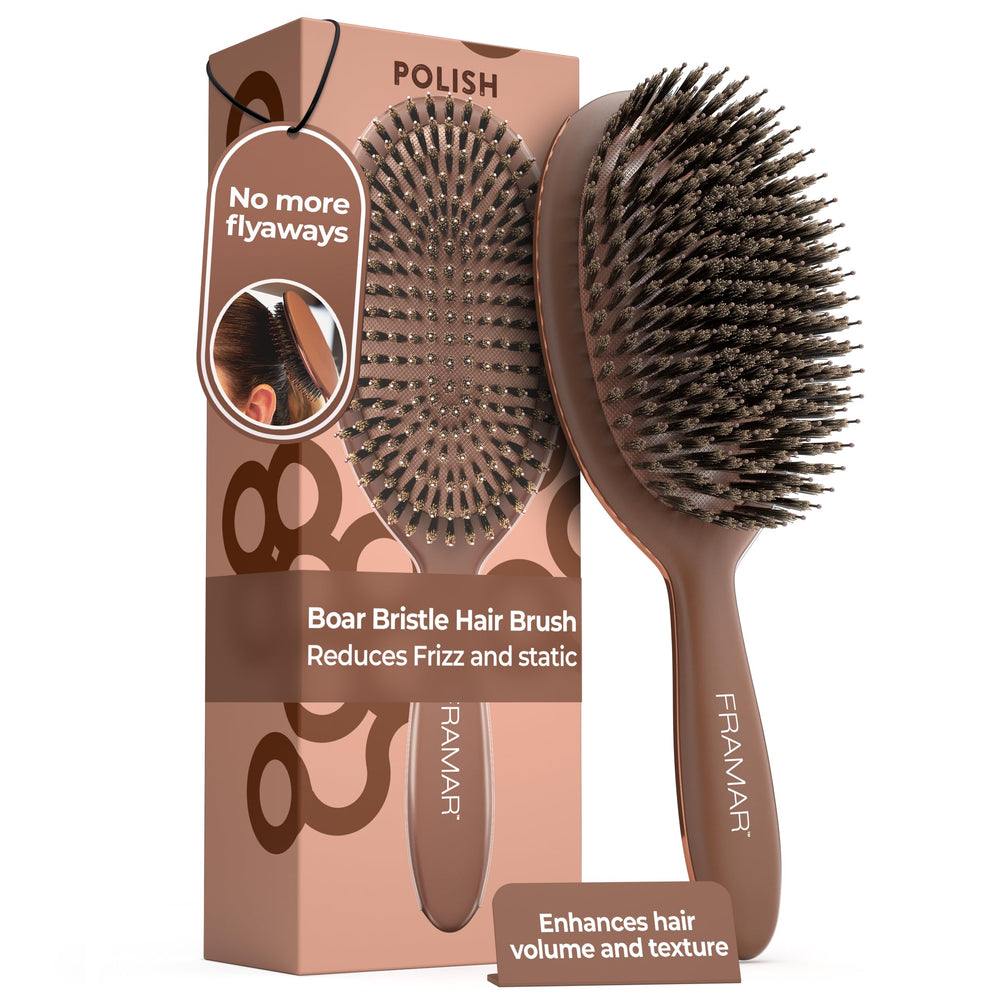 FRAMAR brosse-poils-sanglier-doux démêle en douceur et distribue les huiles naturelles.