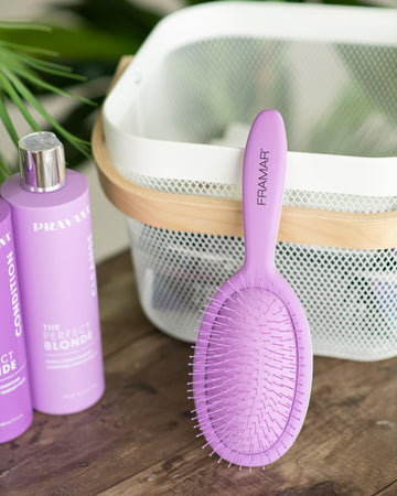 Framar cepillo desenredante para cabello sensible; cuidado delicado del cuero cabelludo