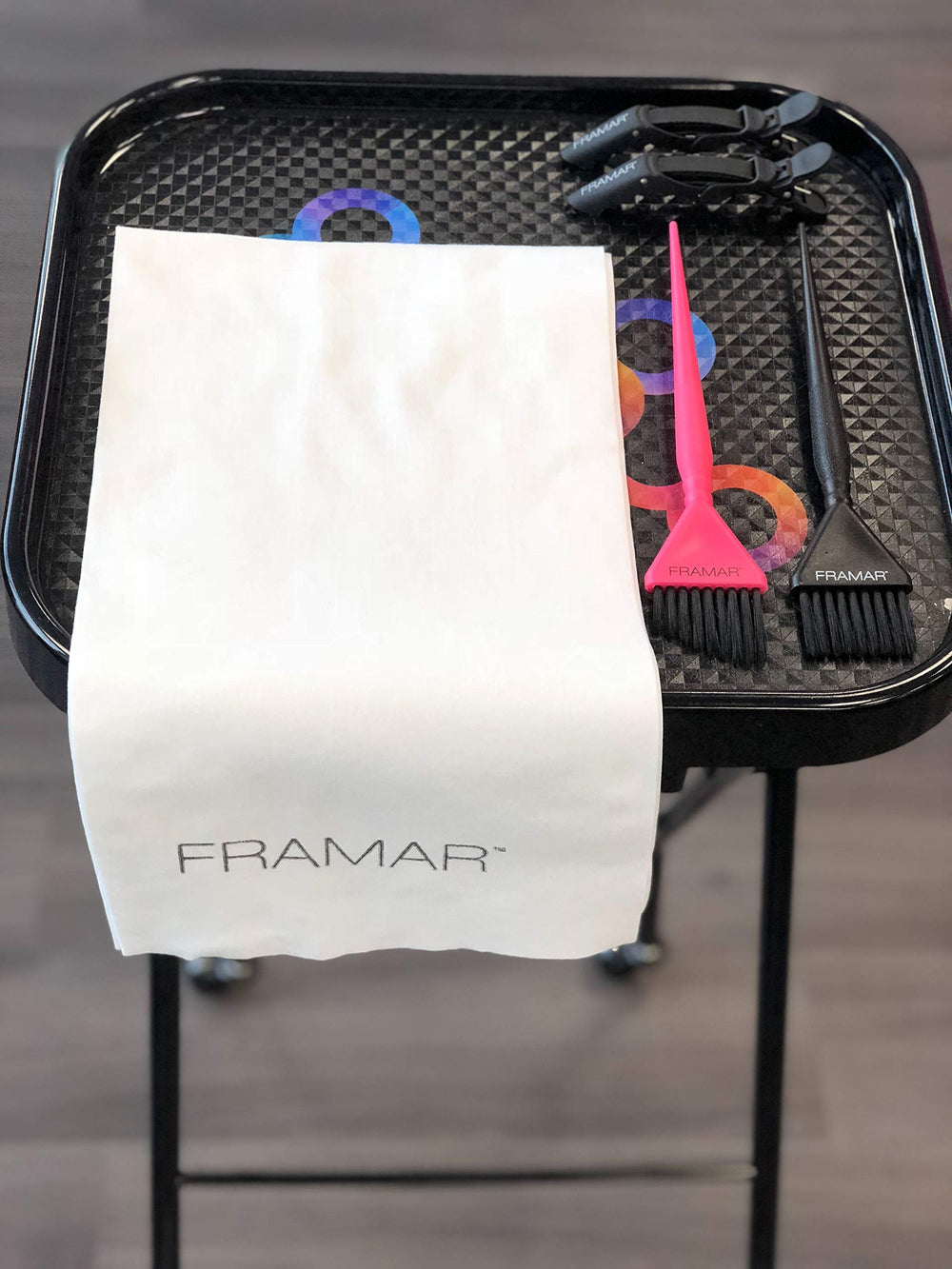 FRAMAR serviettes salon biodégradables, absorption élevée pour essuyer rapidement.