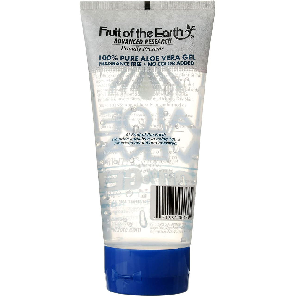 Aplicación suave en manos con gel Aloe Vera de Fruit of the Earth