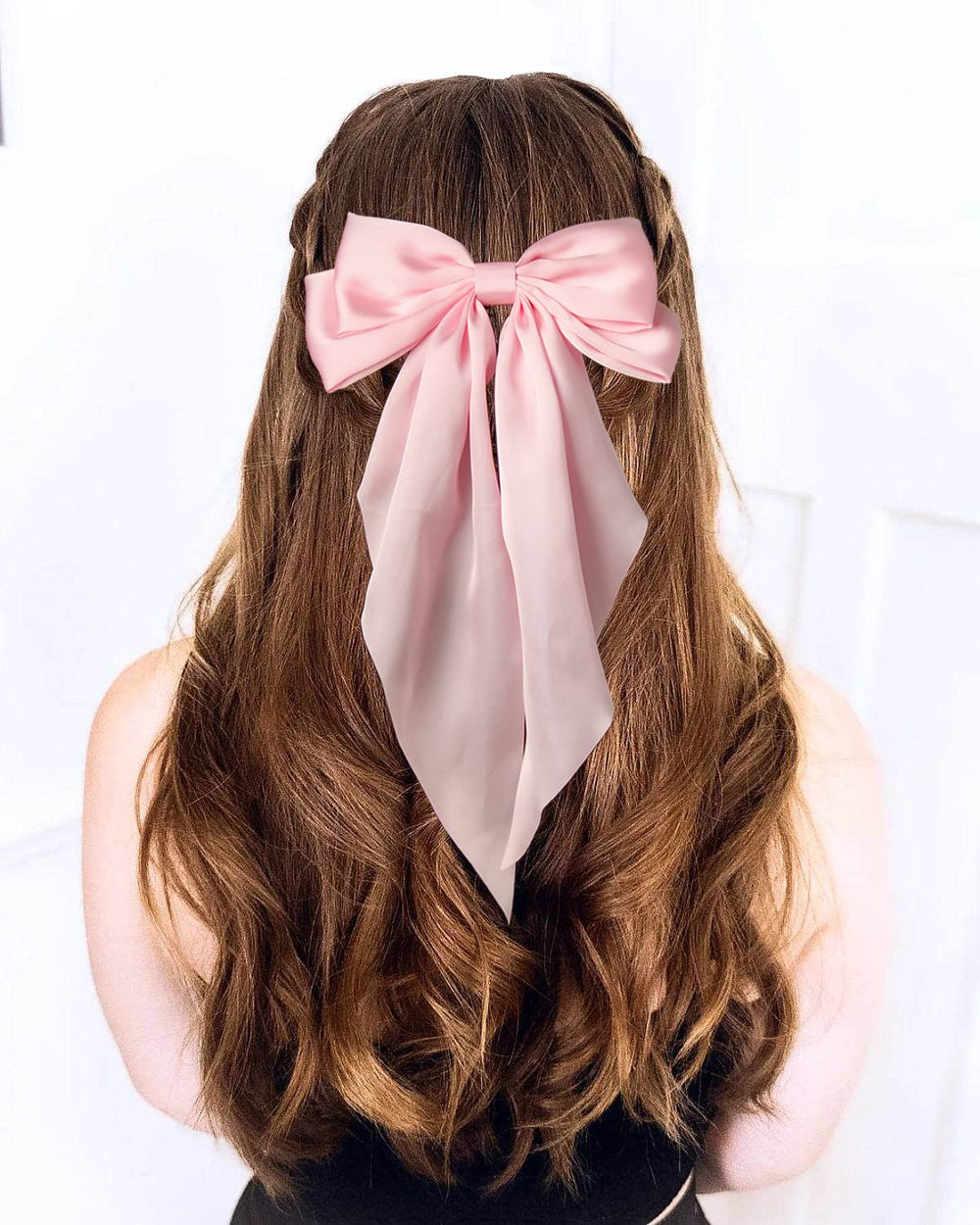 Detalle satinado rosa de Furling Pompoms para brillo suave