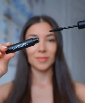 Gabriel Cosmetics Mascara Negro: ingredientes naturales para cuidado del contorno ocular.