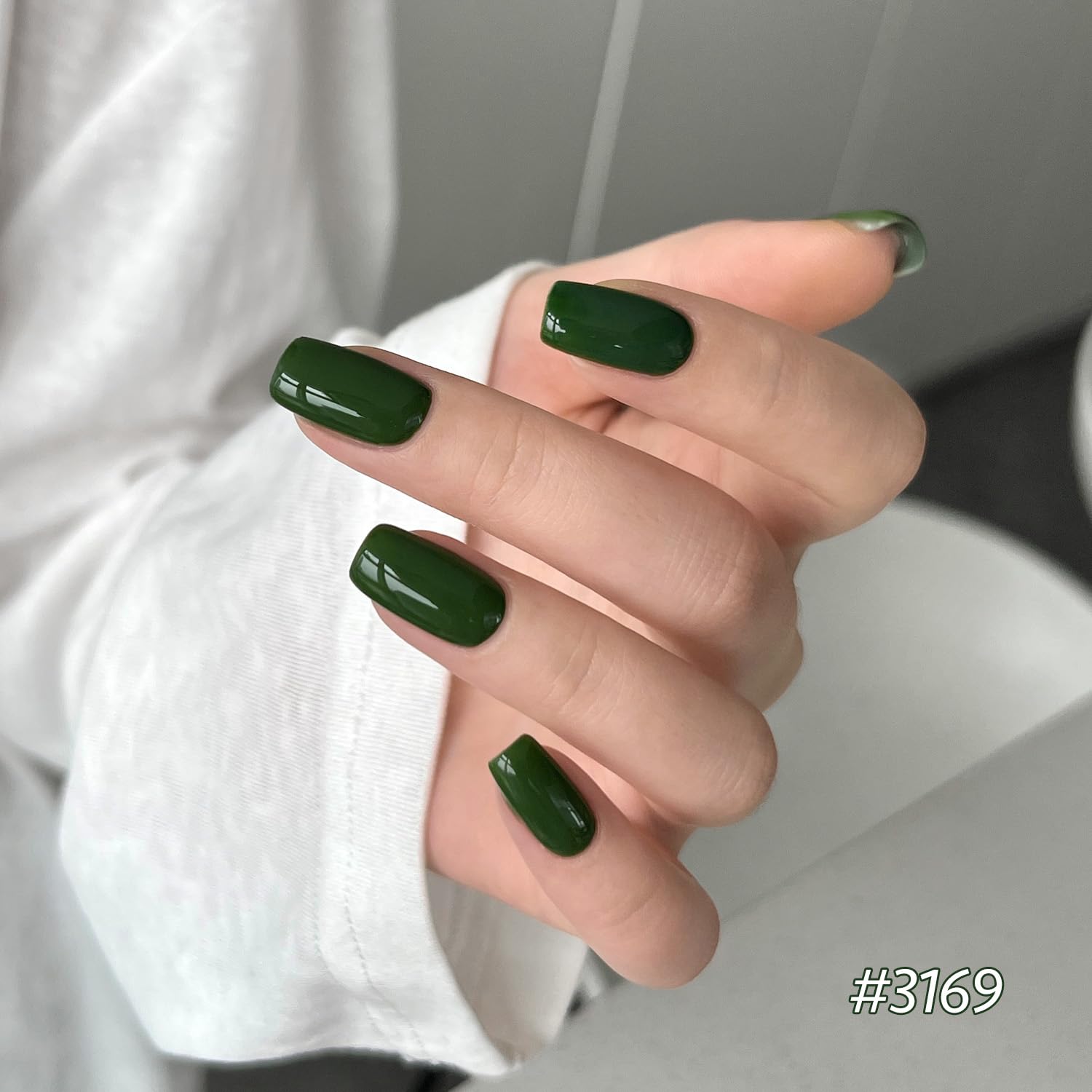GAOY esmalte gel esmeralda, tono intenso para acentos brillantes.