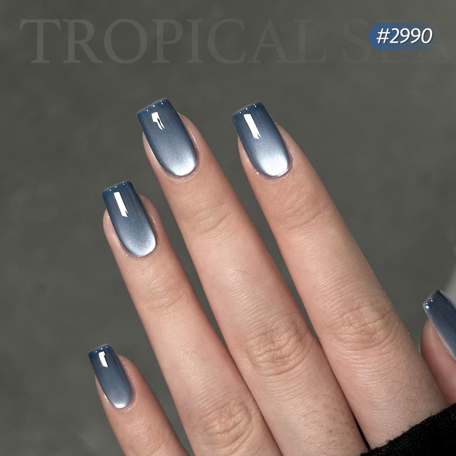 GAOY preparacion de uñas con lija suave para adherencia.