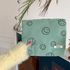 Gardsell pochette maquillage velours vert, rangement élégant et sûr.