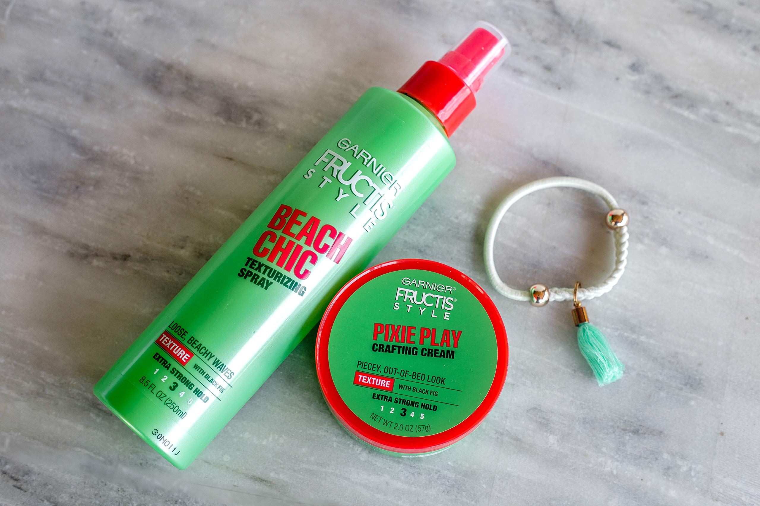 Garnier Fructis Pixie Play crema para fijación fuerte en cabello corto.