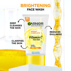 Garnier Limpiador facial iluminador, aplicación en mano para cuidado diario.