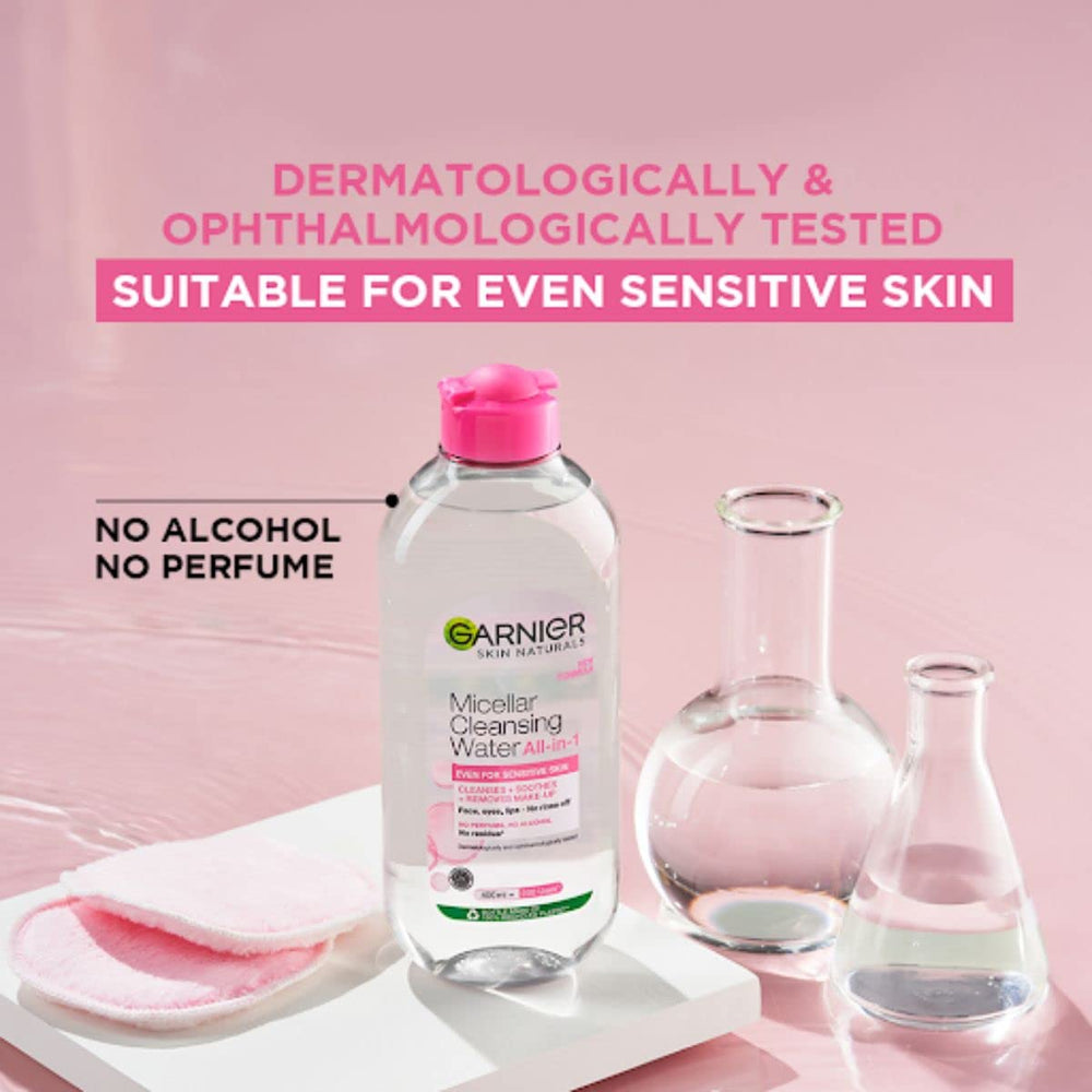 Garnier Skin Naturals Agua Micelar, enfoque de rostro limpio y sin irritación.