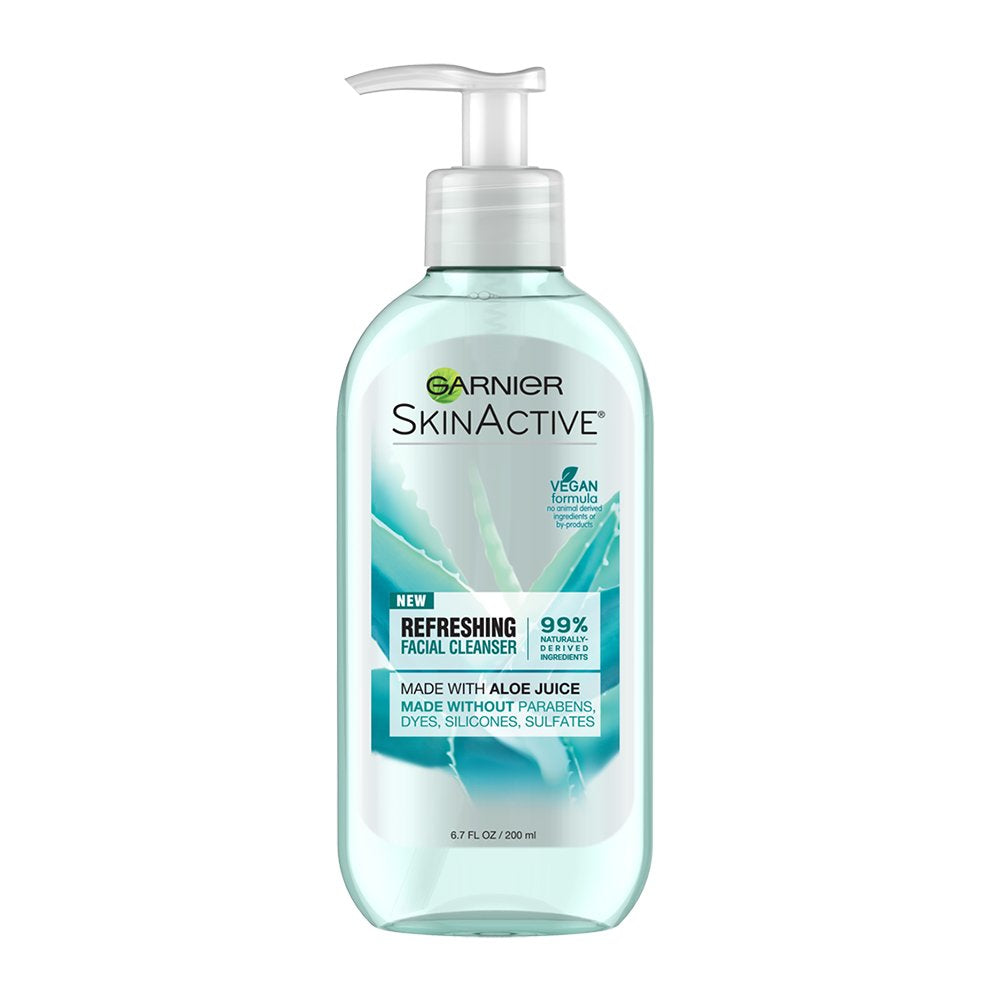 Garnier SkinActive limpiador facial con jugo de aloe en botella, ideal para piel seca.