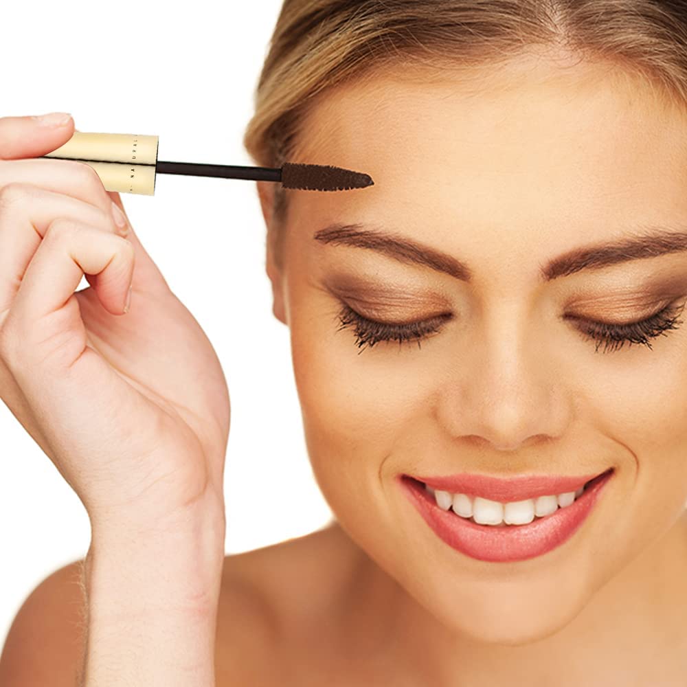 Aplicador curvo de Gaya Cosmetics realza curvas de pestañas para un acabado definido.